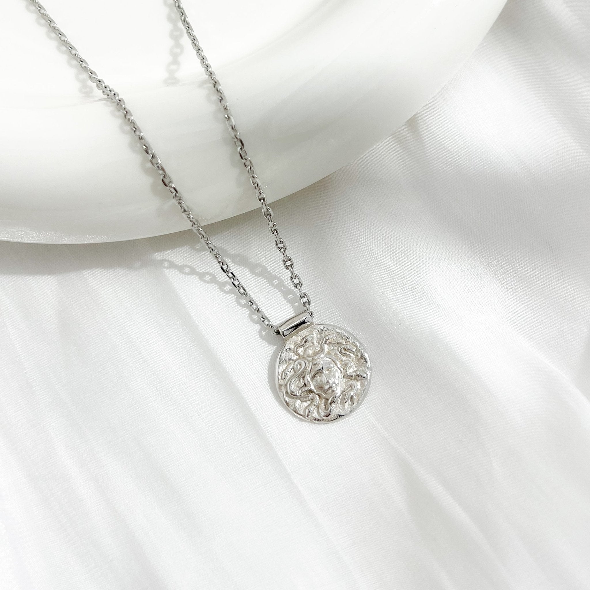 Medusa Necklace in Silver (Unisex) - Flaire & Co.