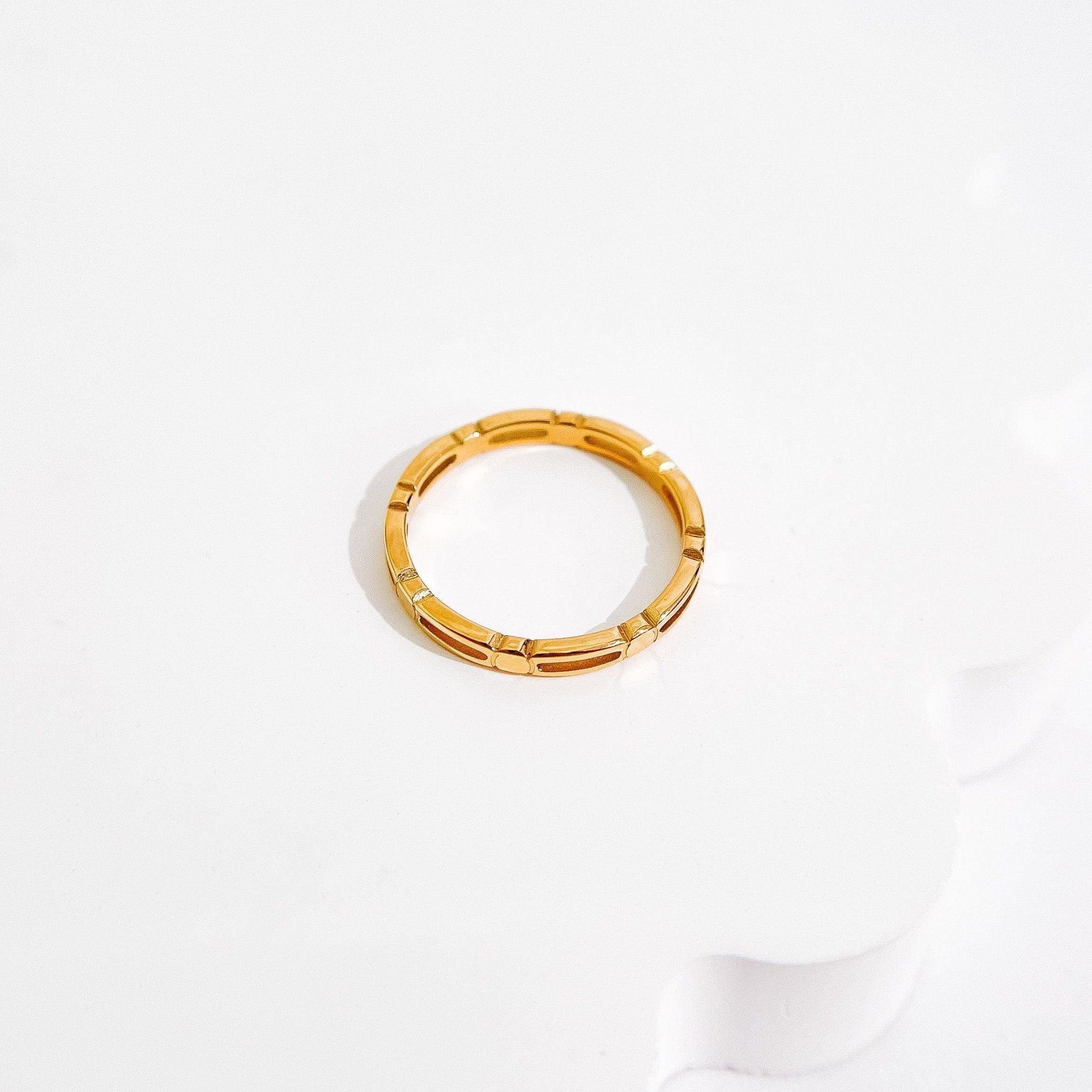 Melanie Ring in Gold - Flaire & Co.