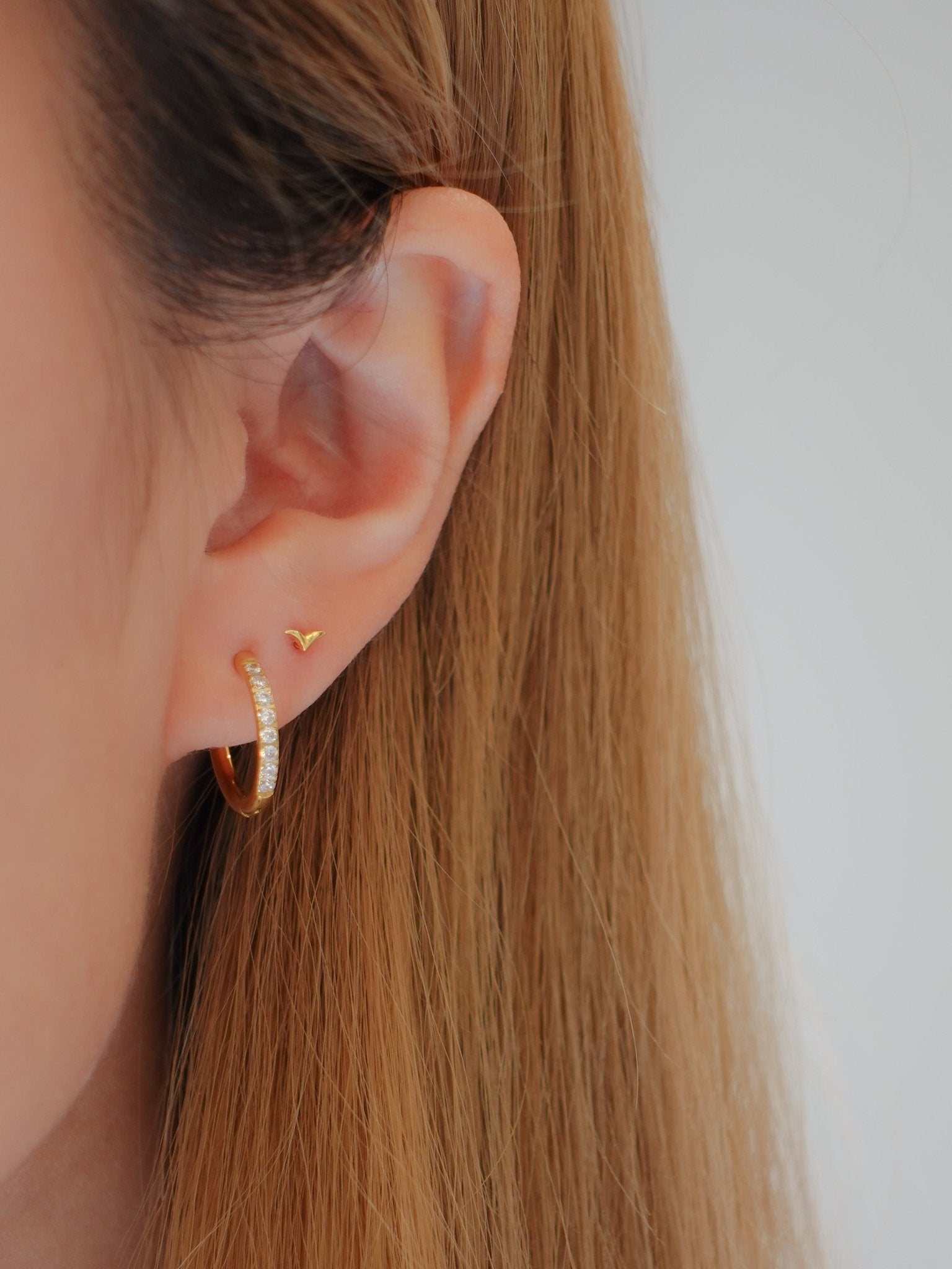 Micro Seagull Studs in Gold - Flaire & Co.