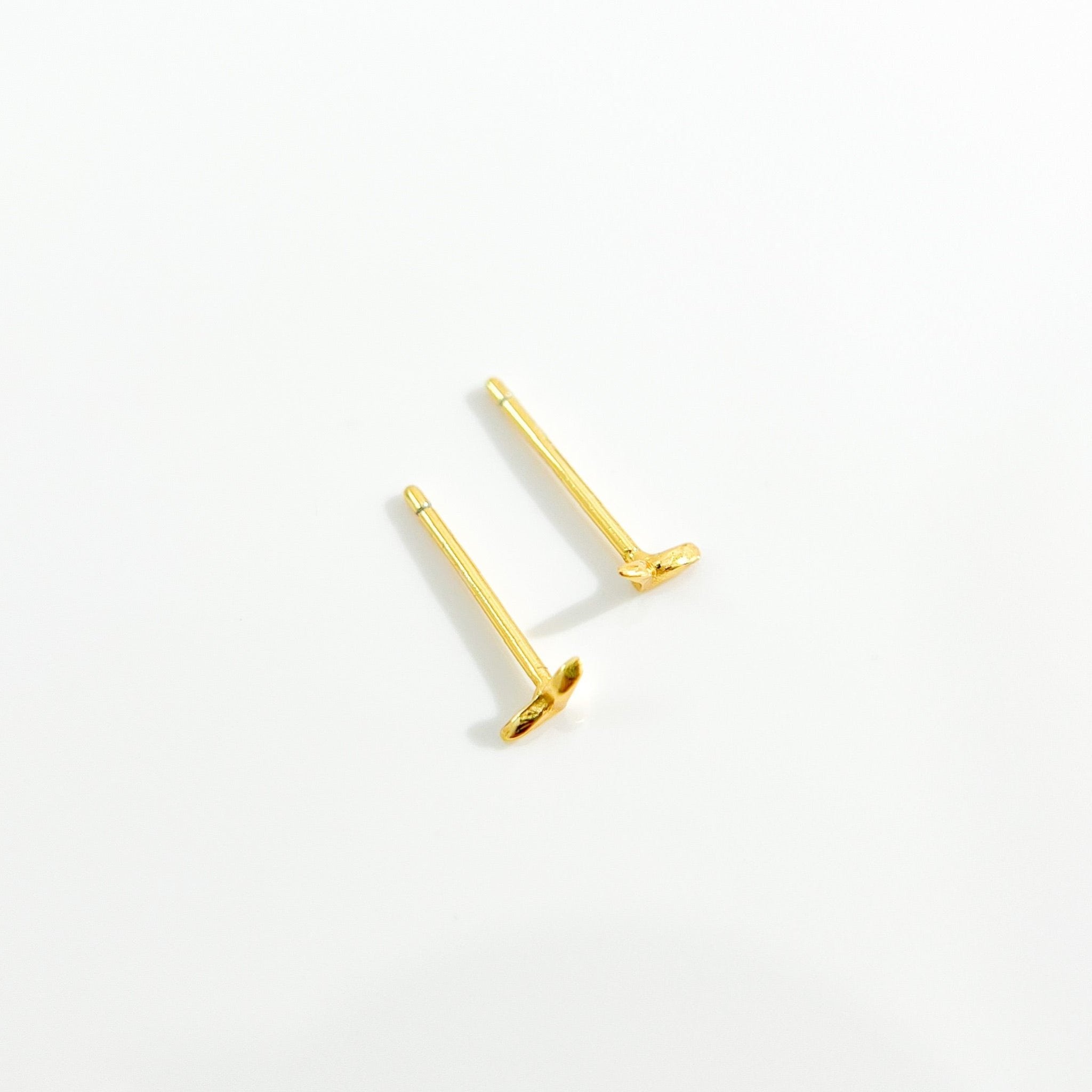 Micro Seagull Studs in Gold - Flaire & Co.