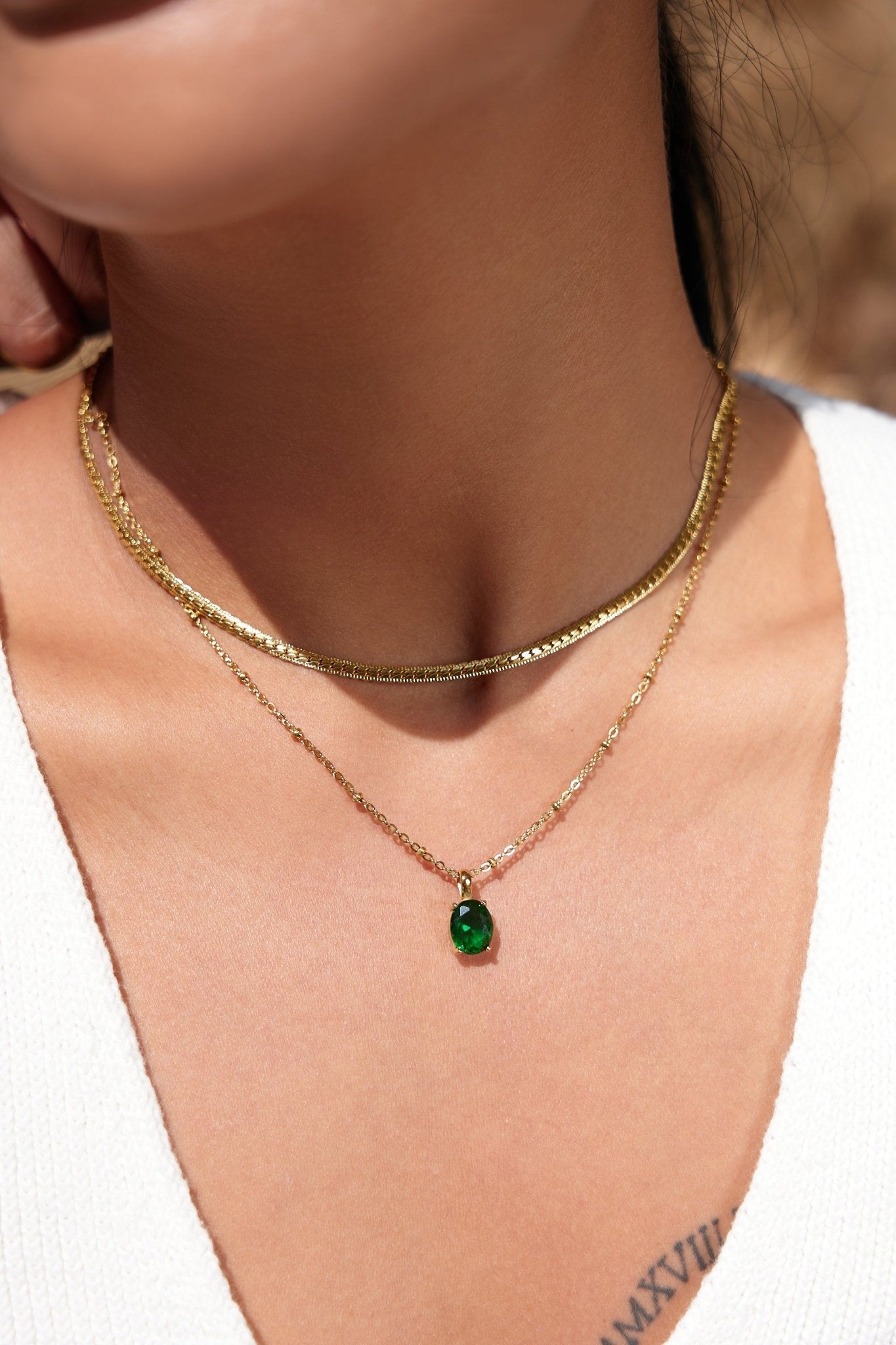 Oval Gem Necklace in Green - Flaire & Co.