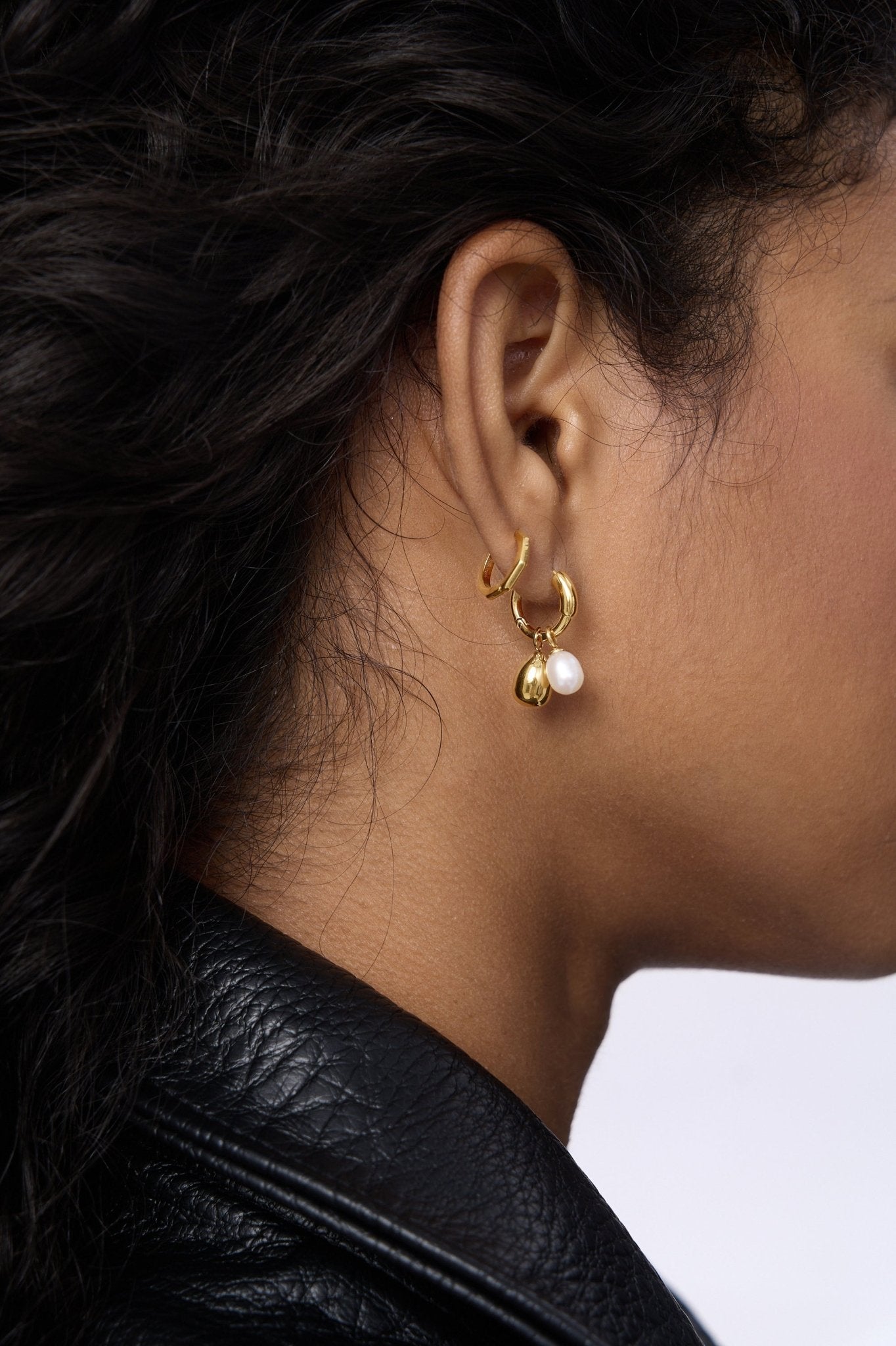 Pearl Tear Drop Hoop Earrings - Flaire & Co.