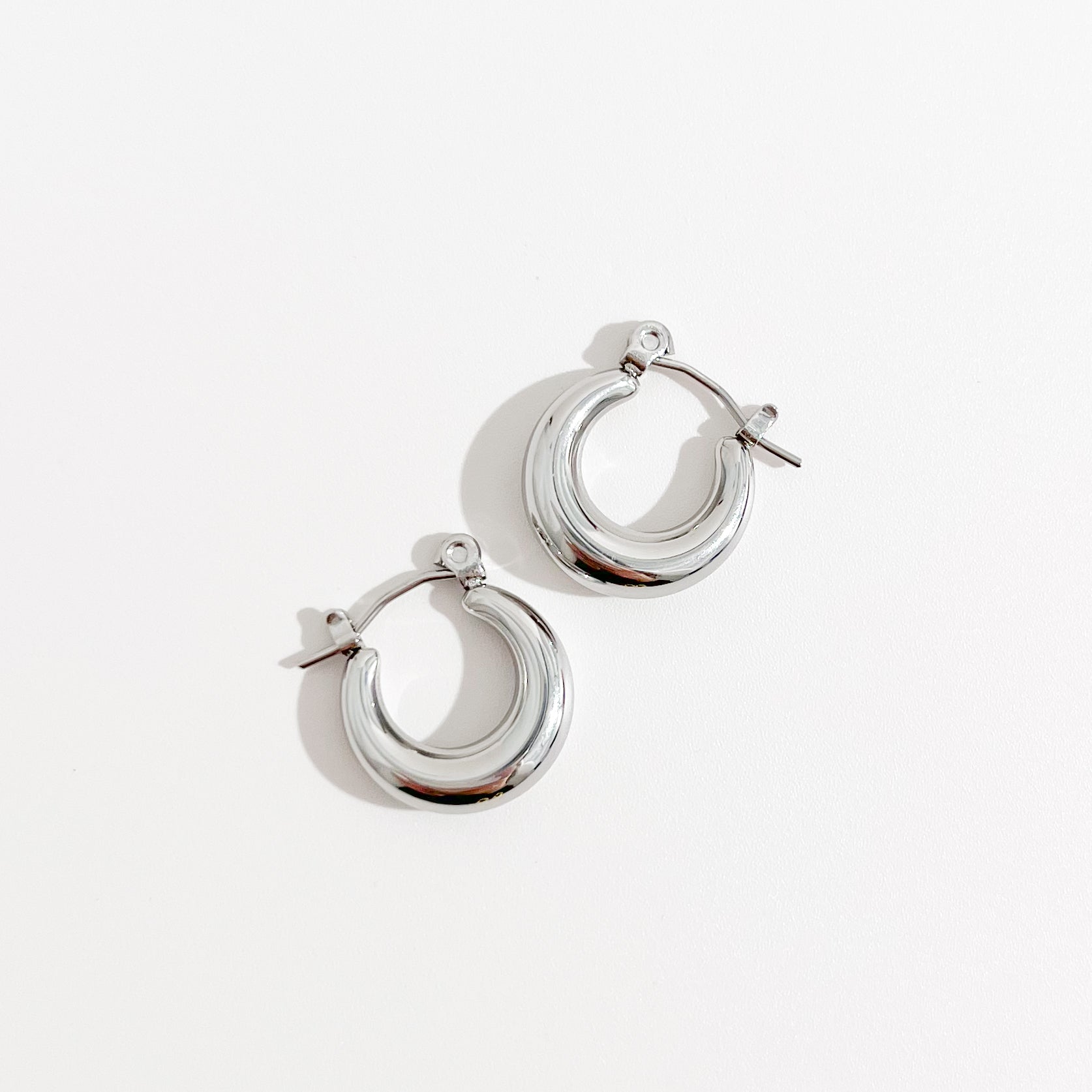 Puffed Mini Earrings in Silver - Flaire & Co.