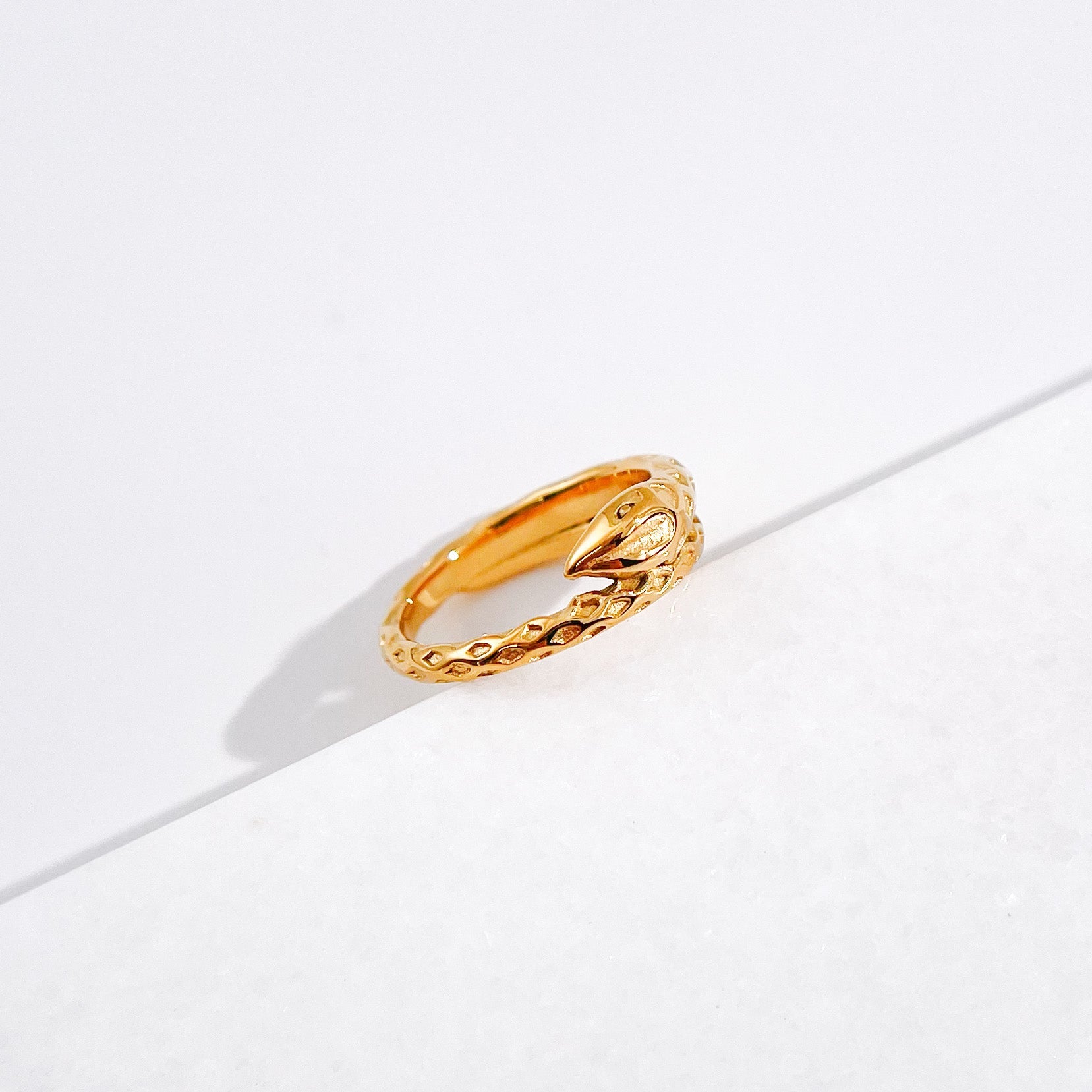 Serpent Ring in Gold - Flaire & Co.