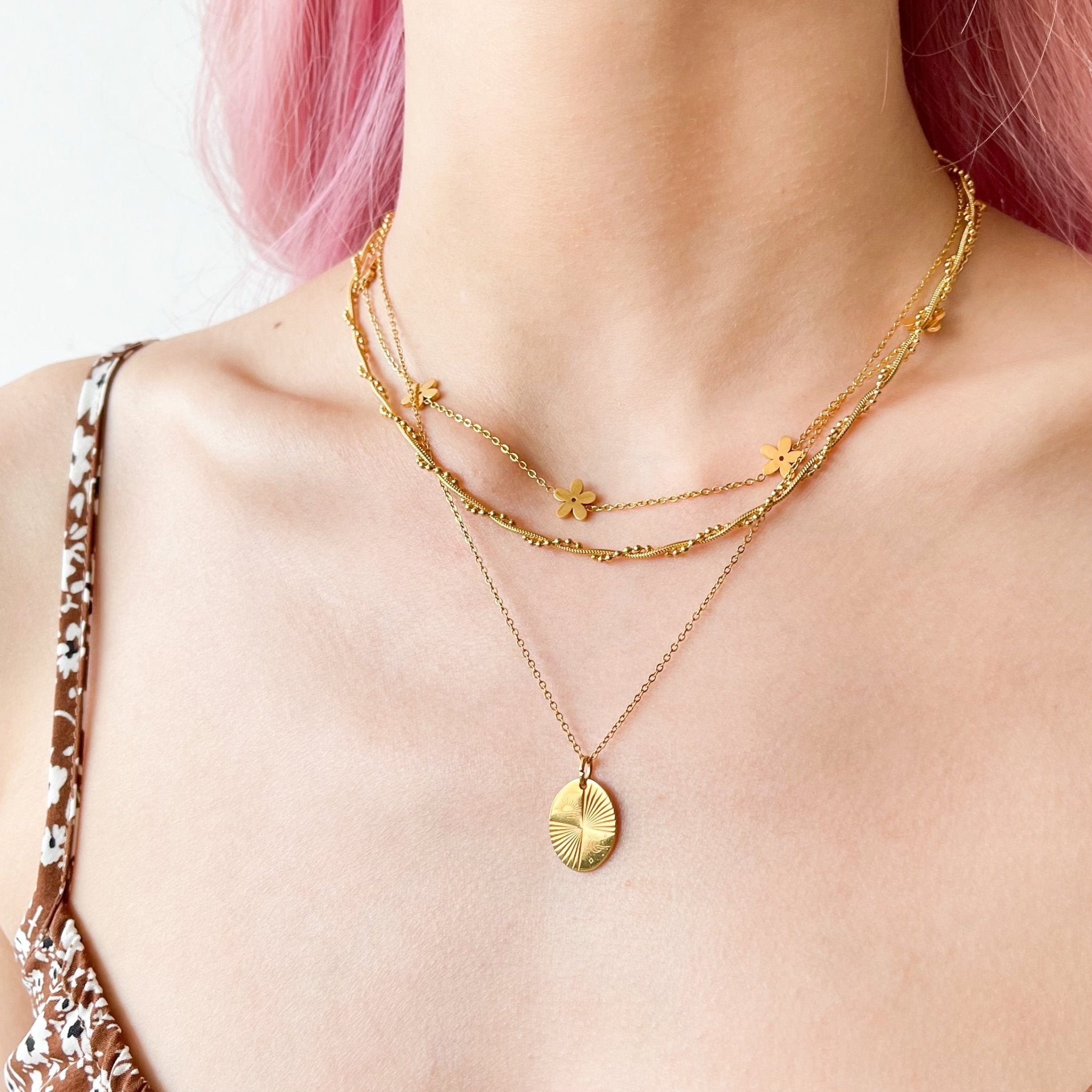 Simply Floral Choker Necklace in Gold - Flaire & Co.