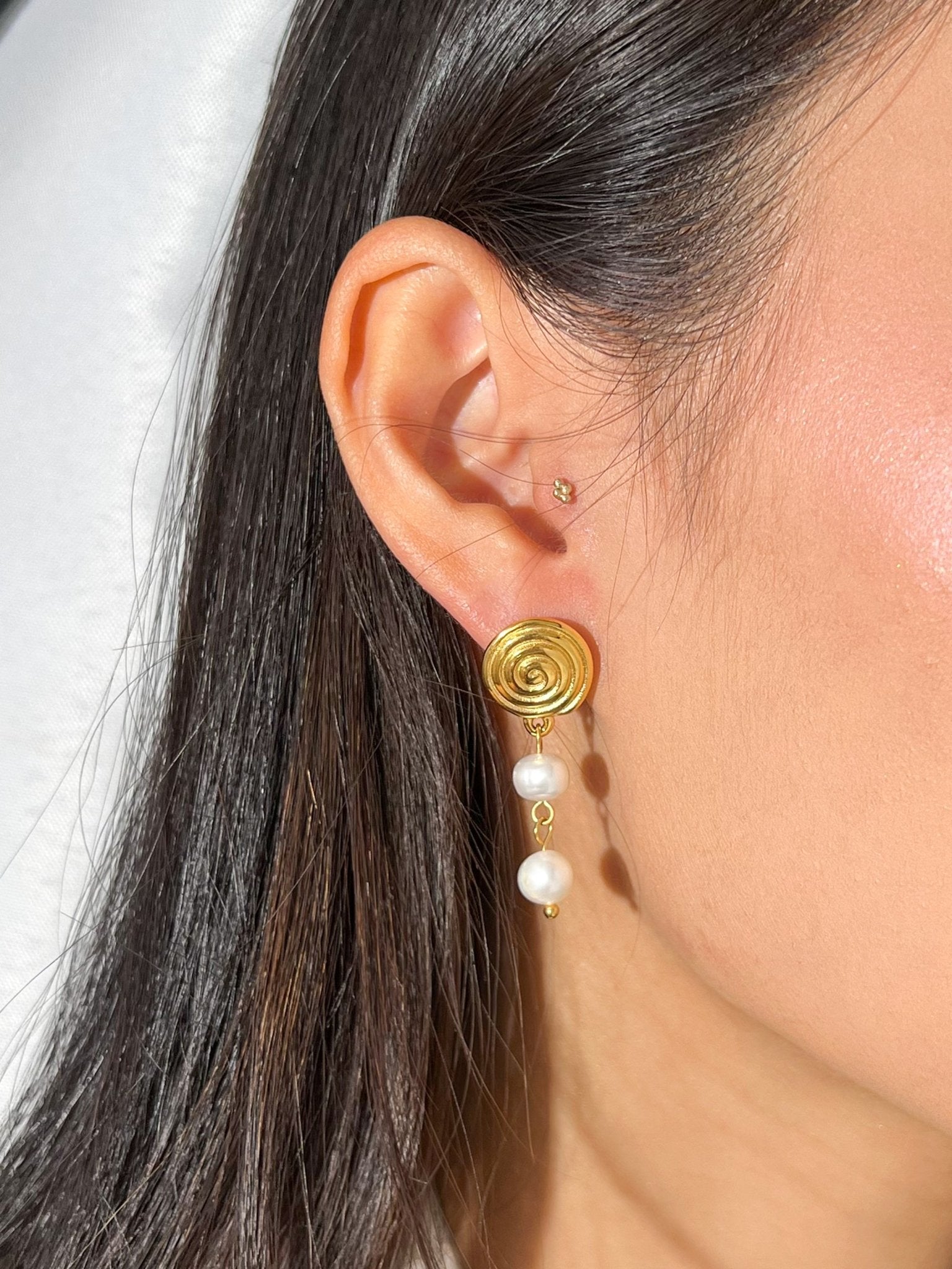 Spiral Asymmetrical Pearl Earrings (Greek Inspired Collection) - Flaire & Co.