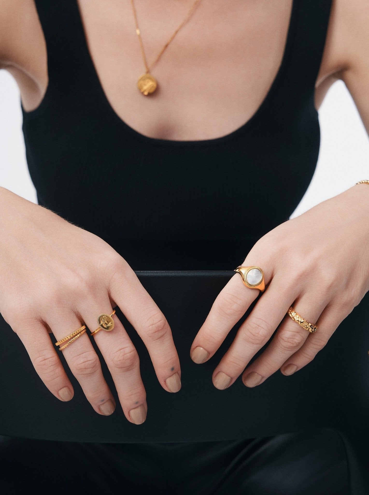Thin Claire Ring in Gold - Flaire & Co.