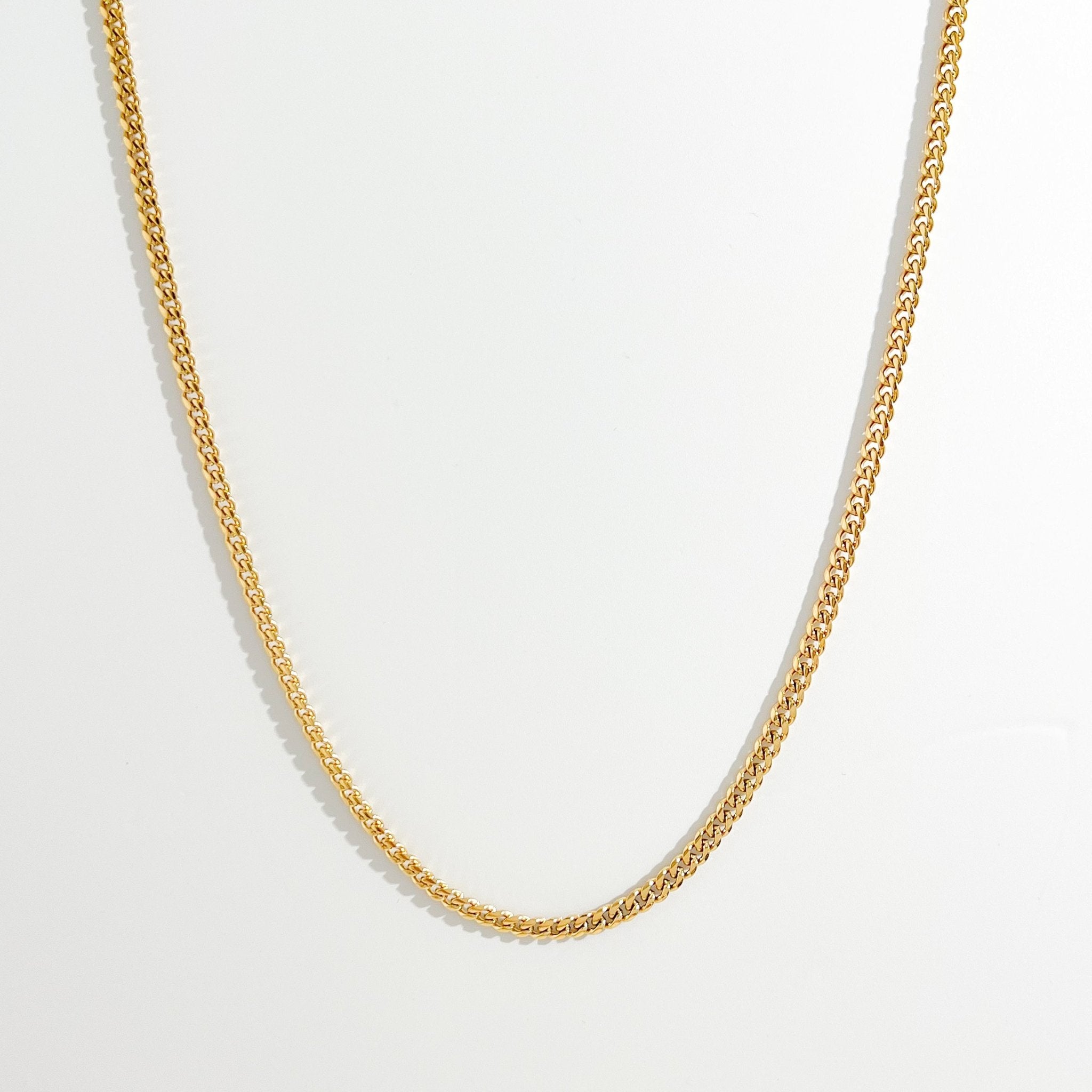 Thin Curb Gold Chain (Unisex) - Flaire & Co.