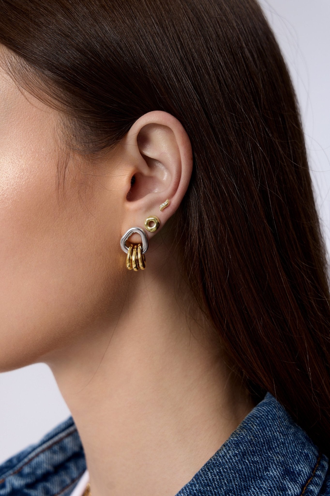 Wave Titanium Flat Back Stud (Single) - Flaire & Co.