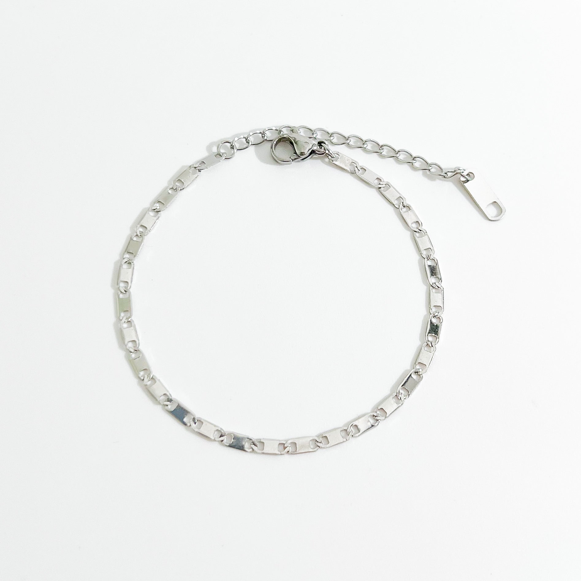Zendaya Chain Bracelet in Silver - Flaire & Co.