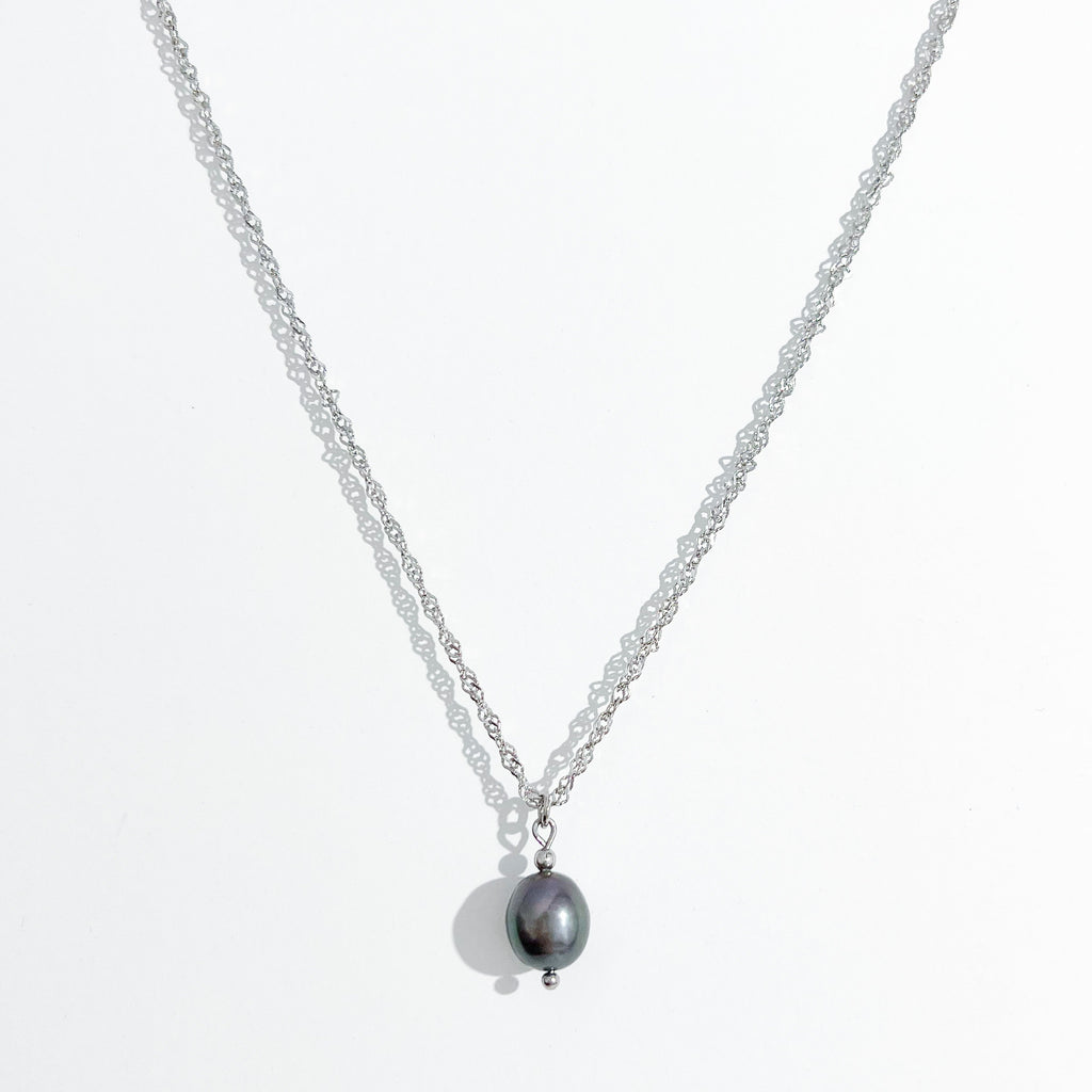 Black Pearl Necklace in Silver